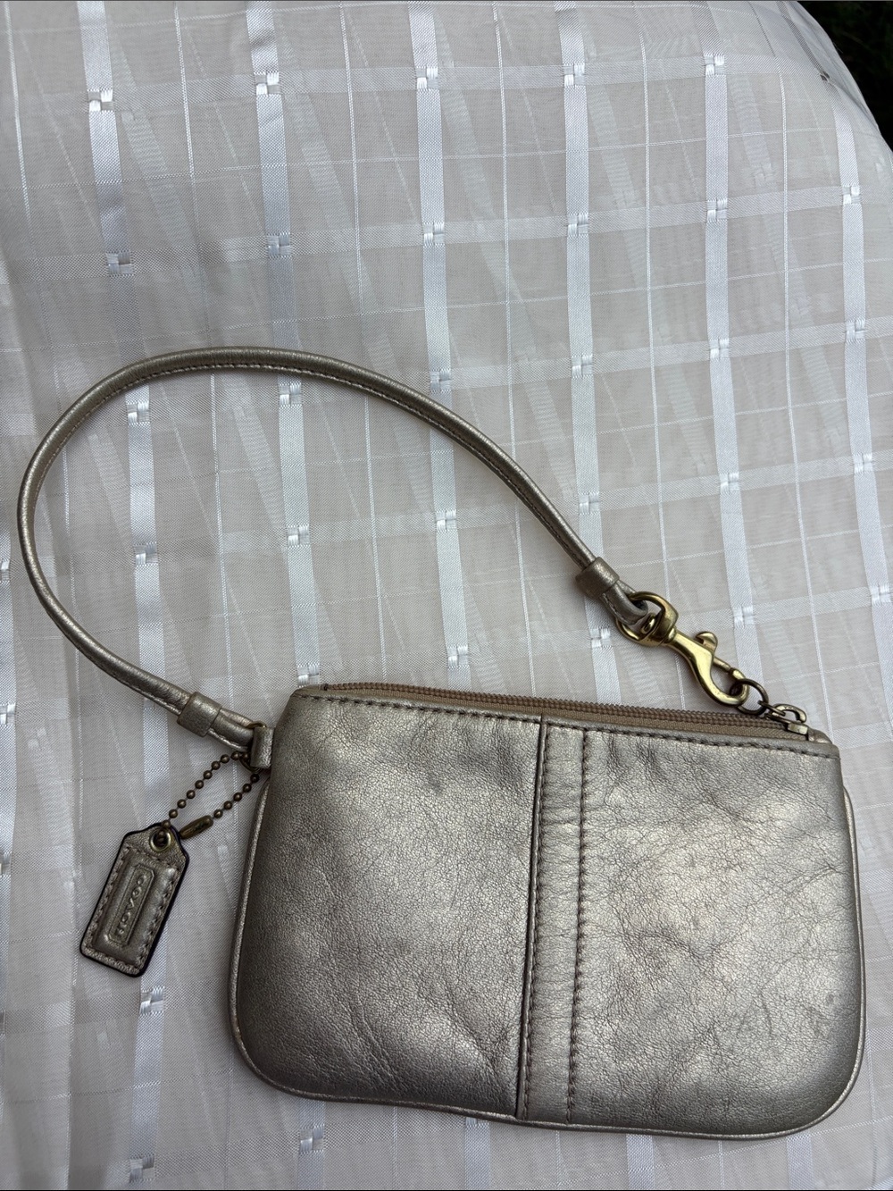 Vintage Coach Julia Spotlight Metallic Gold Leather Zip Wristlet Pouch